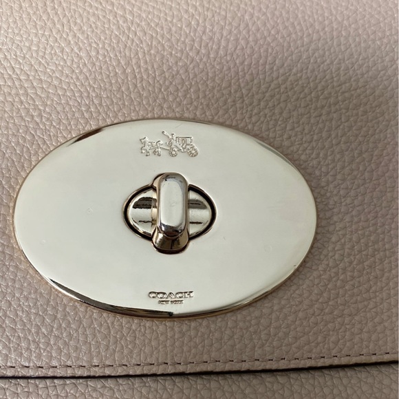 Coach - Picture 3 of 12